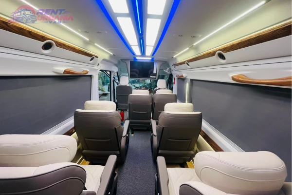 10 Seater Force Urbania 10 Seater Force Urbania